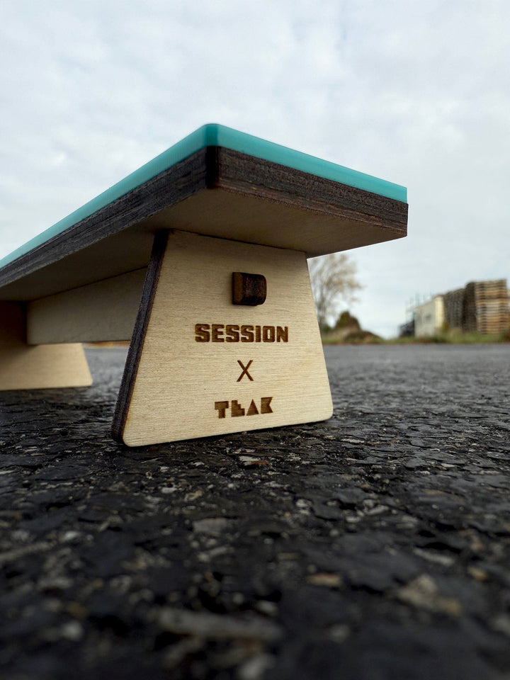 Session Fingerboards The Bench - Wooden Fingerboard Obstacle with Acrylic Surface