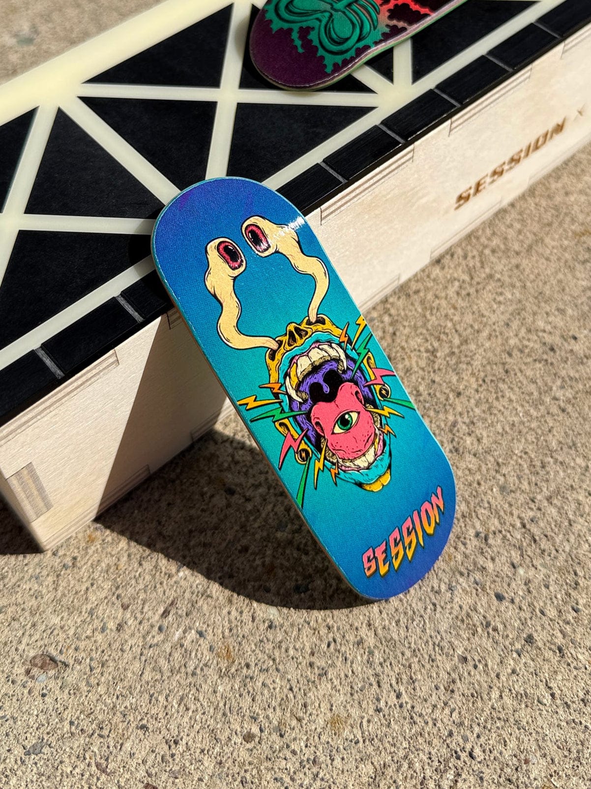 SESSION x TUIBZ Collab Decks - LOUD (Blue) - 32mm OR 34mm – Teak