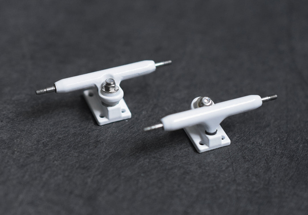 Teak Tuning 32mm Prodigy Gen2 Pro Fingerboard Trucks - White Colorway - Includes Pro Duro Bubble Bushings