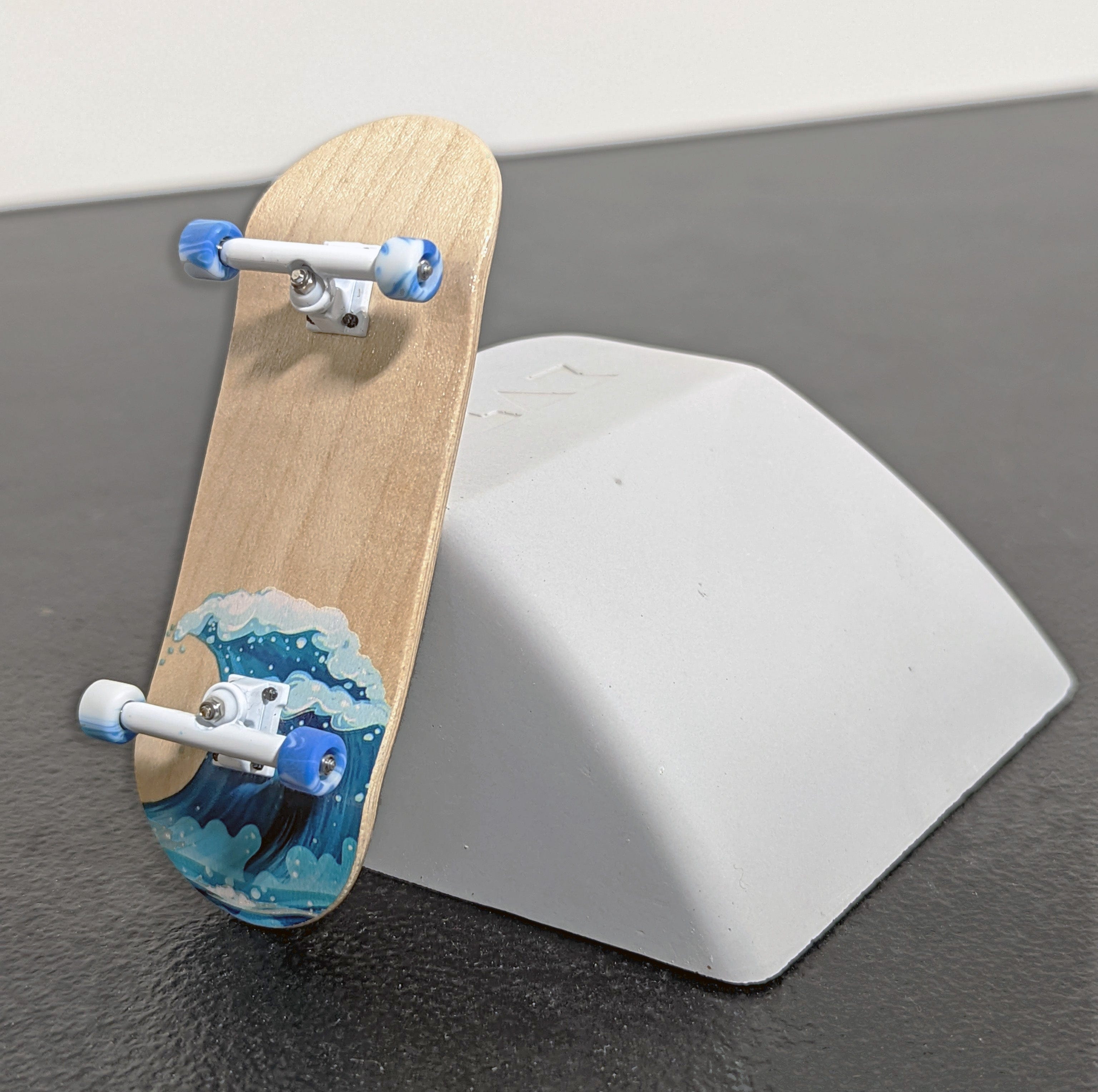 Monument Series Fingerboard Concrete Wave Obstacle - 4.25