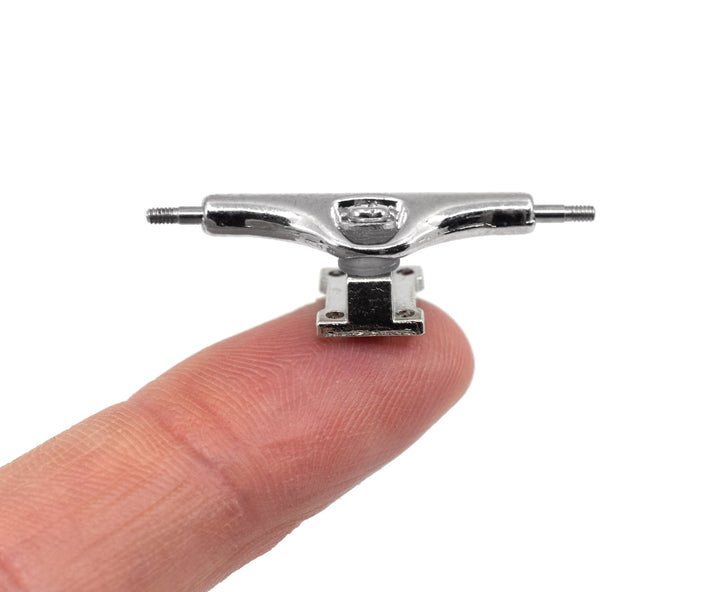 Teak Tuning Prodigy Swerve Trucks, 32mm - Polished Silver Colorway