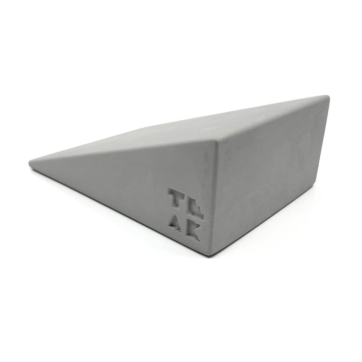 Teak Tuning - Monument Series BLEM Monument Series Concrete Lowboy 1.5 Kicker Ramp, Medium - 4" Long, 1.5" Tall - "Sterling Gray" Colorway - FINAL SALE