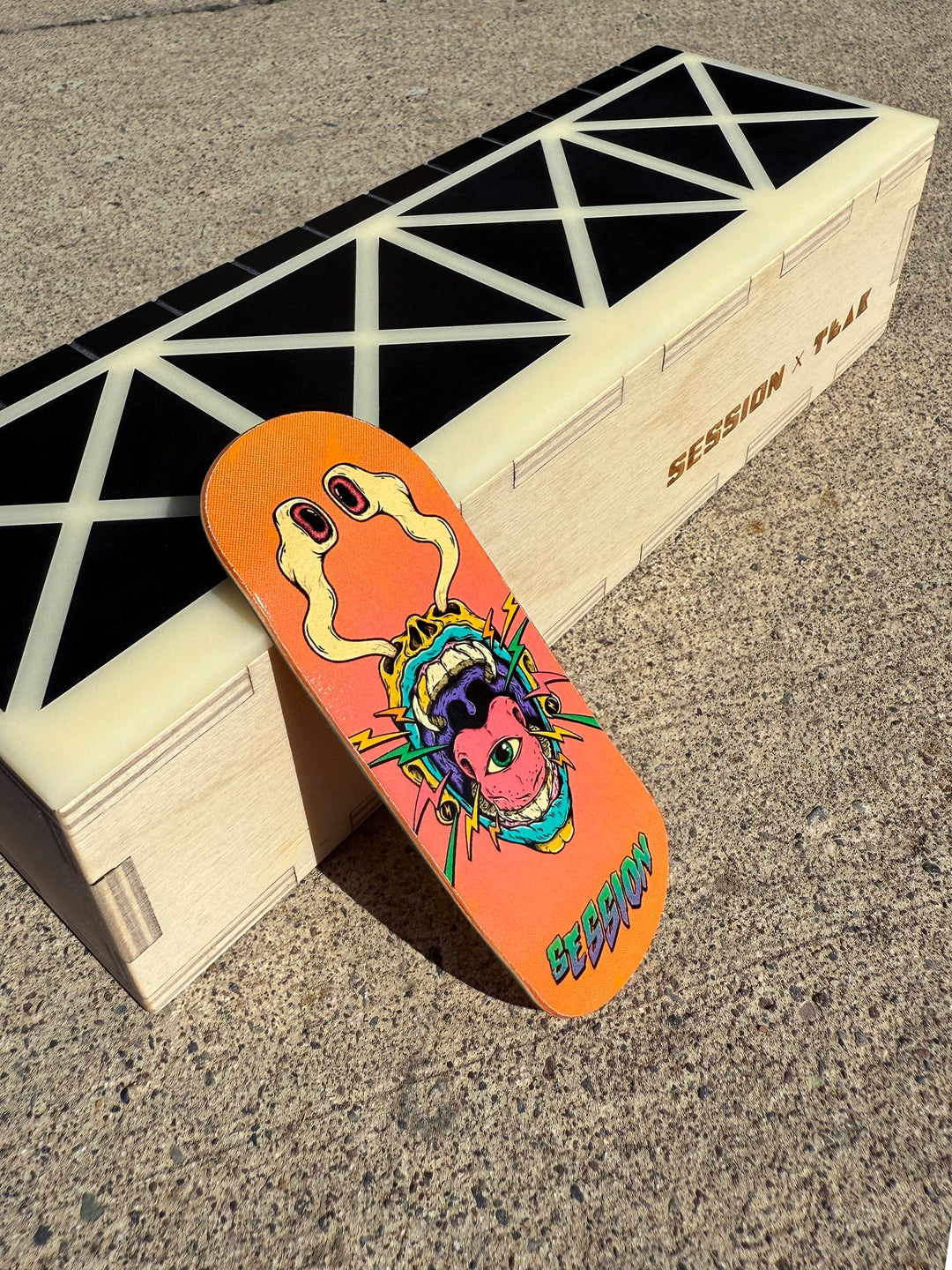 Session Fingerboards SESSION x TUIBZ Collab Decks - LOUD (Orange) - 32mm OR 34mm