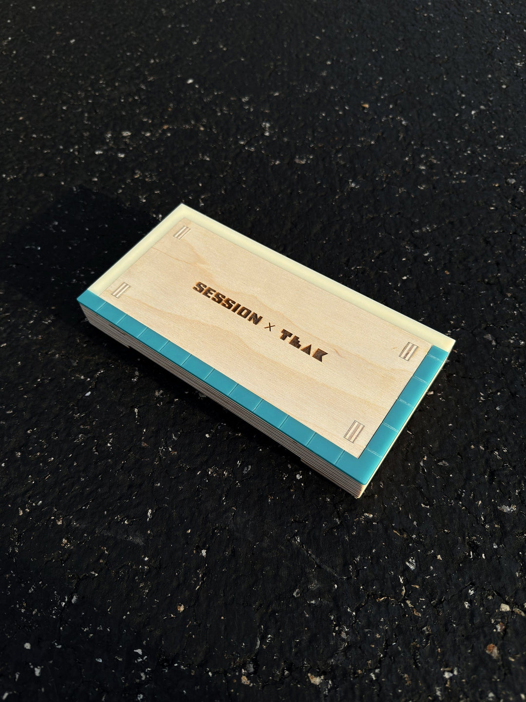 Session Fingerboards Manual Pad - Wooden Fingerboard Obstacle with Acrylic Coping