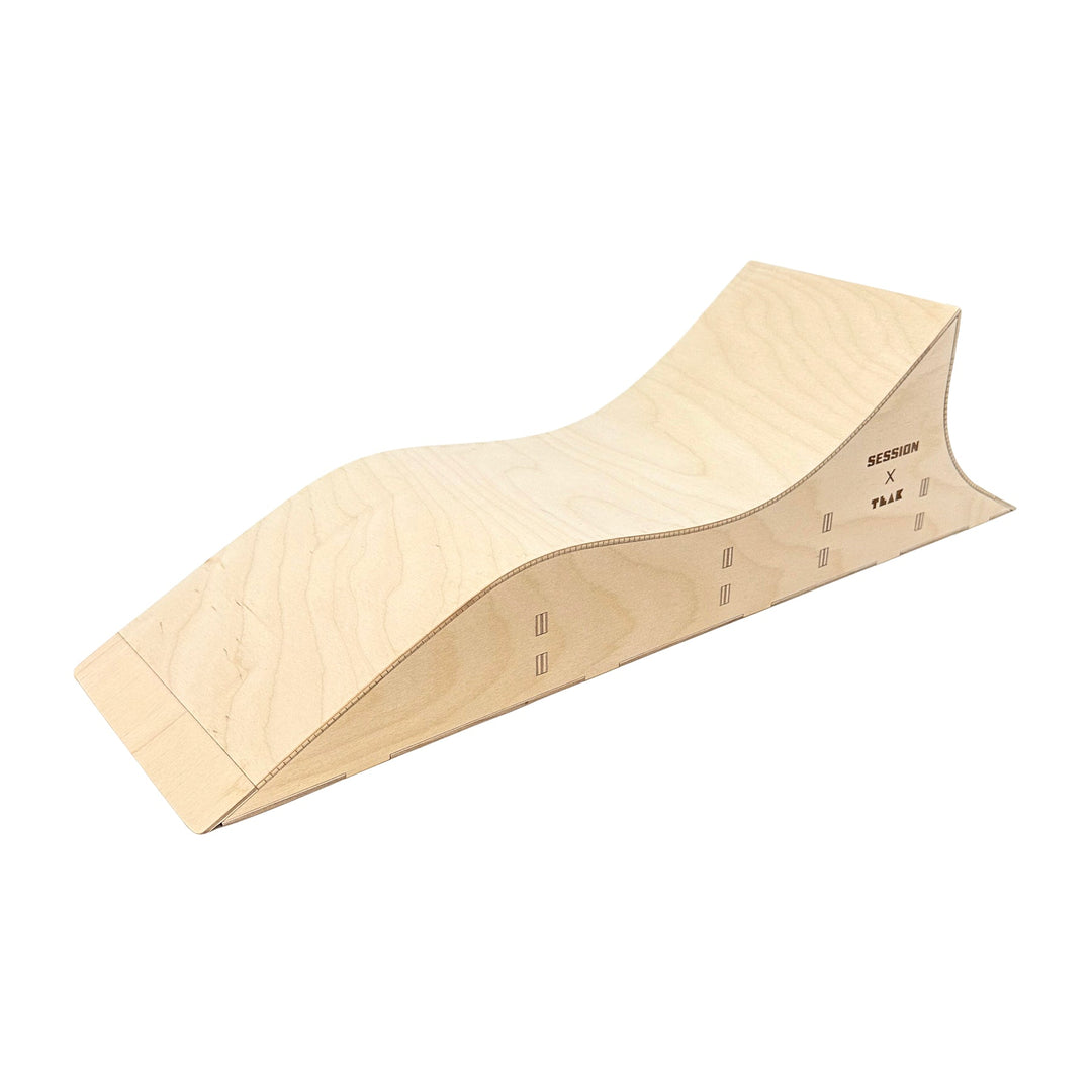 Session Fingerboards The Shark - Quarter Pipe + Mellow Wave Ramp