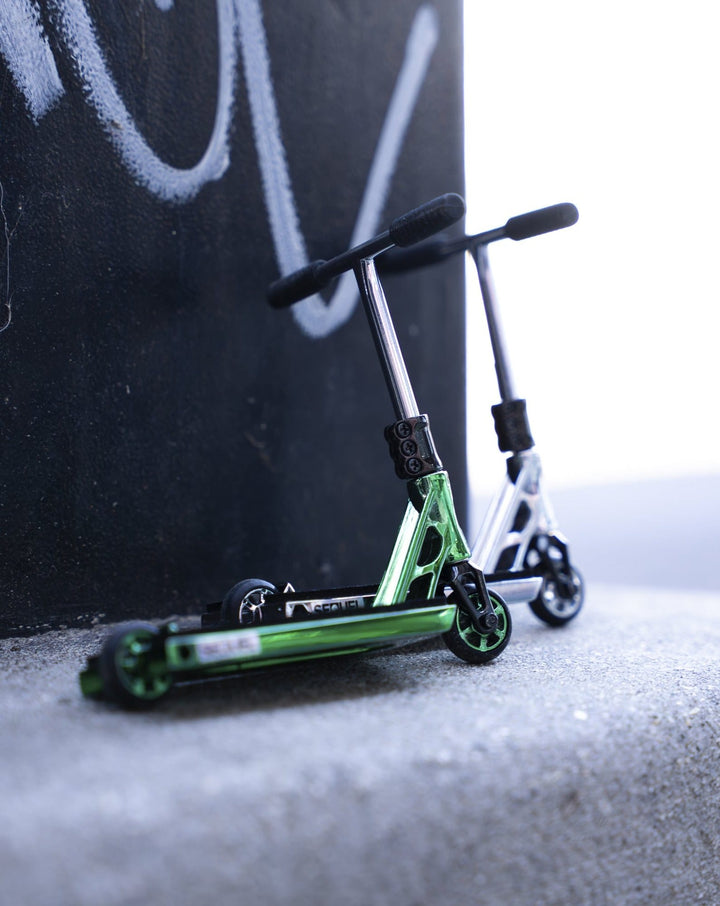 Sequel Sequel Pro Finger Scooter with Working SCS Compression - Green