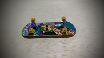 32mm Heat Transfer Graphic Complete + 71D Apex Wheels - "Graffiti Giraffe"